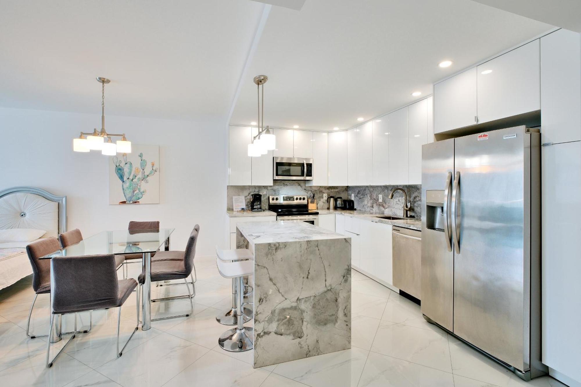 Miami Beach Collins Ave Apartments Free Parking Sunny Isles Beach Room photo